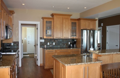 Westerose House | Lakefront Vacation home