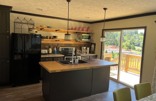 Maryville House | Lakefront Vacation Home - boat ramp and dock - 3 bedroom, 2 bath