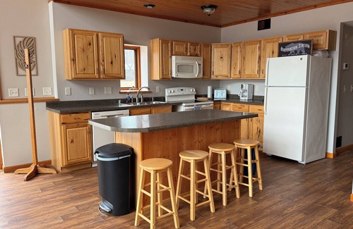 Galloway House | Lakefront Vacation Home