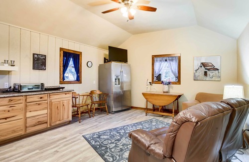 Lakehills Cabin | Lakehills Cabin with Fire Pit, Near Medina Lake!