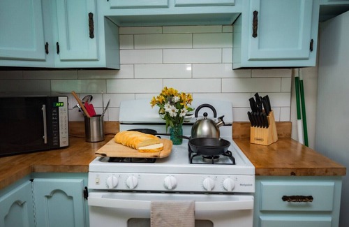 West Newton Cottage | LAKEHOUSE/HOT TUB/8 MILES TO DOWNTOWN/ON 60 ACRES
