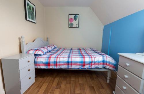 Cong Hostel | Lakeland House
