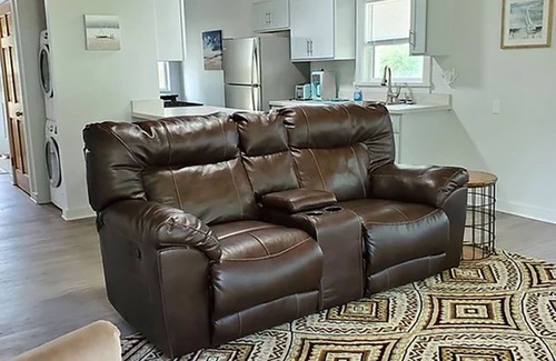 Madison-on-the-Lake Cottage | LakePointe Shores #5. 2 Bed 1 Bath Madison on the Lake