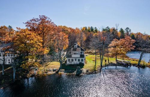 Orono House | Lakeside 4BD Pushaw Lake Retreat