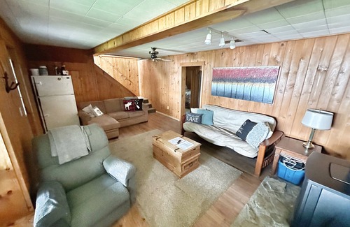 L'Amable Cottage | Lakeside Bliss Tait Lake – Cozy 3 Bed Cottage with Hot Tub & Private Waterfront!