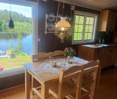 Skaun Cabin | Lakeside cabin