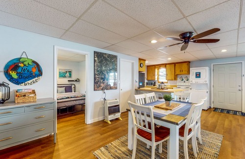 Bowie House | Lakeside dog-friendly retreat with covered patio