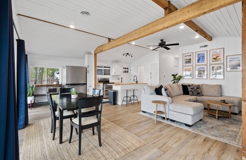 Isanti Cabin | Lakeside Haven Beautiful View 45 Mins From MPLS