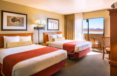 Wahweap Resort | Lakeside Haven:Water Activities in Wahweap,2 Family Friendly Units,Onsite Pool