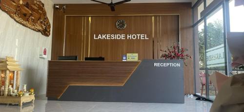 Dak Mil Hotel | Lakeside Hotel