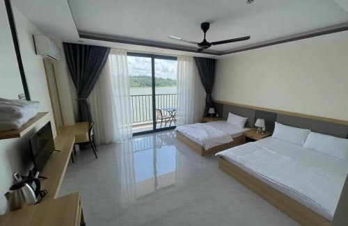 Dak Mil Hotel | Lakeside Hotel