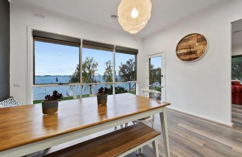 Yarrawonga House | Lakeside Landing