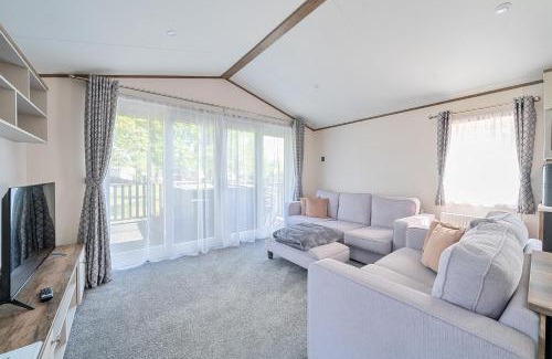 Great Houghton House | Lakeside Lullaby - Billing Aquadrome