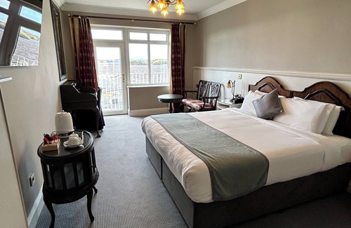 Virginia Hotel | Lakeside Manor Hotel