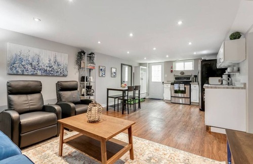 Lakeview Apartment | Lakeside Retreat near Toronto