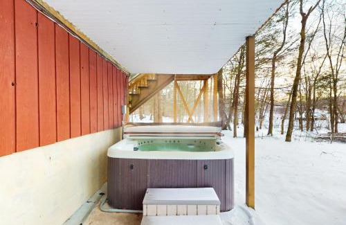 White Haven House | Lakeside Timber Lodge