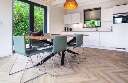 Haren House | Lakeview 4 bedroom Villa 't Pronkje