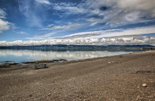 St. Charles Apartment | Lakeview Condo by Bear Lake, 6 Mi to N Beach