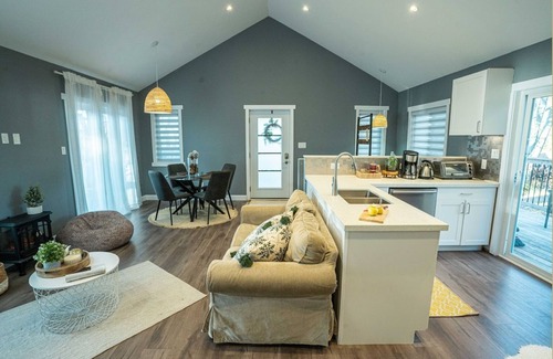 Valentia Cottage | Lakeview Cozy Cottage: Close to Water for Swimming, Fishing & Kayaking