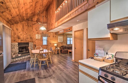 Eidelweiss Village Cabin | Lakeview Forest Cabin w/Deck < 1/2 Mile to Beach!