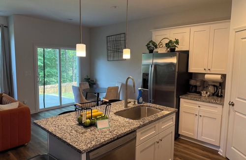 Paw Creek House | Lakeview Getaway Fully Furnished
