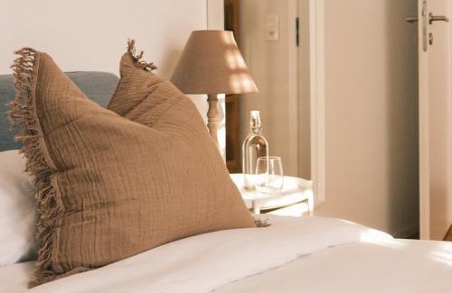Chatillon House | Lakeview Homestay - Private Guest Rooms & Bathroom