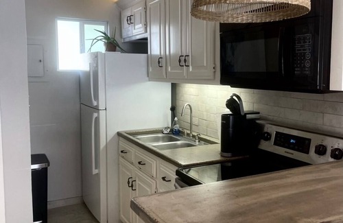 Athens Apartment | Lakeview Studio w/Free WIFI &Parking