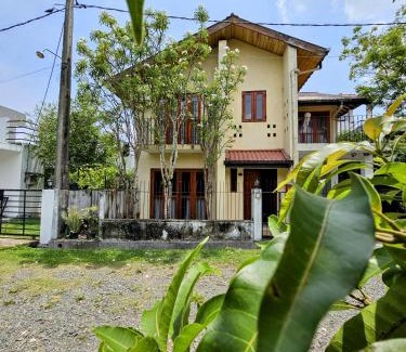 Ja-Ela Villa | Lakeview Villa Jaela katunayake