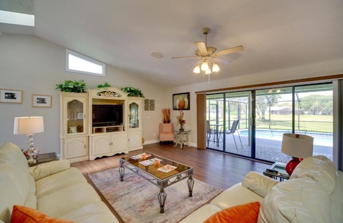 Lakewood Park House | Lakewood Park Retreat on Fairway - 4 Mi to Beach!