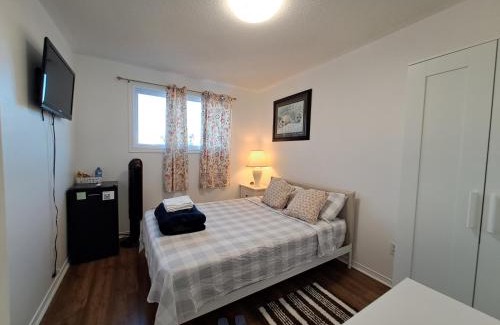 Malton House | Lala-near Pearson airport-mall-free parking