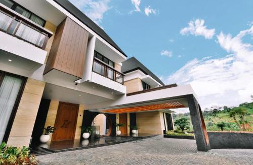 Bandung Villa | LaMaIn Villa Dago Pakar