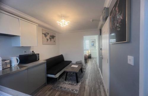 Luton House | Lamorna 3