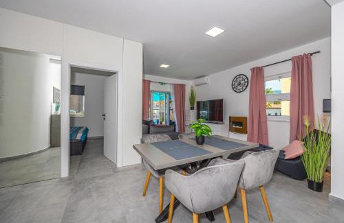 Trinajstici Apartment | Lana 3