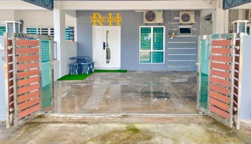 Kampung Gong Datok House | Landed Rayyan Homestay Gong Badak Kuala Nerus Free Wifi Full Aircond