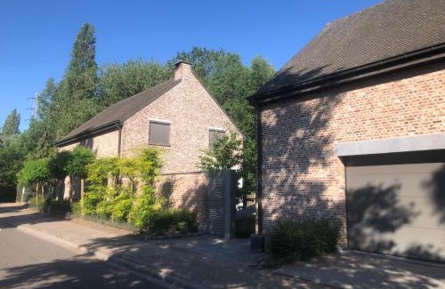 Meir House | landelijke villa met zwembad en gezellige openhaard