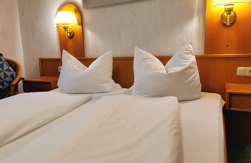 Reinsehlen Hotel | Landgasthof Leverenz