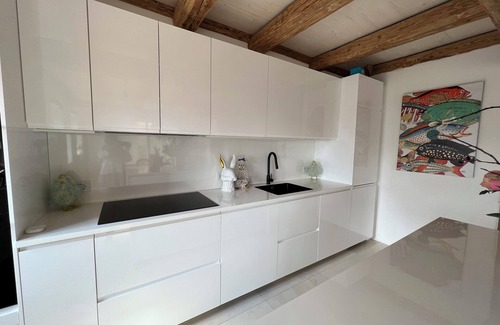 Villenbach Cottage | Landhaus für bis zu Vier Personen, 50 Mbits Wlan, 22 KW Wallbox, Hundefreundlich