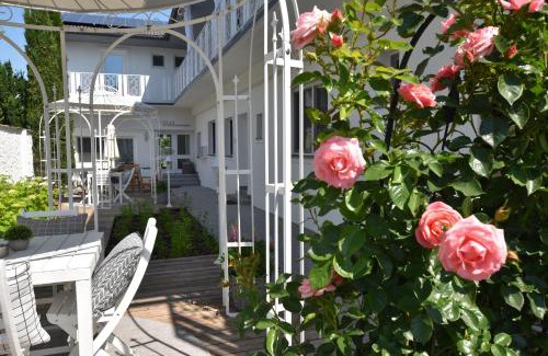 Rust Bed & Breakfast | Landhaus Rust