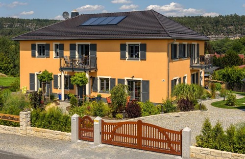 Waltersdorf Apartment | Landhaus Waltersdorf - Pool & Wellness