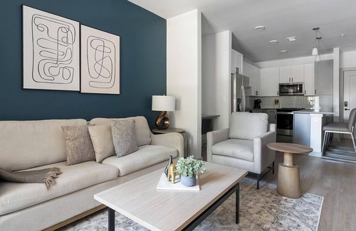 Springfield Apartment | Landing | Amazing 1BD, Courtyard, Pool