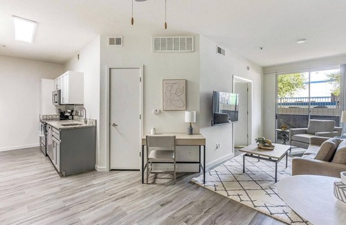 Tempe Apartment | Landing | Amazing 1BD, Rooftop Lounge, Gym