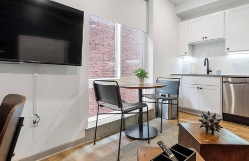 University City Apartment | Landing at Commons on Ludlow - 1 Bedroom in Uni.