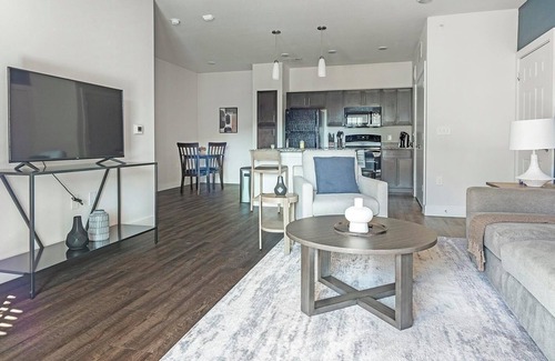 San Antonio Apartment | Landing at Esperanza - 1 Bedroom in Alamo Ranch.
