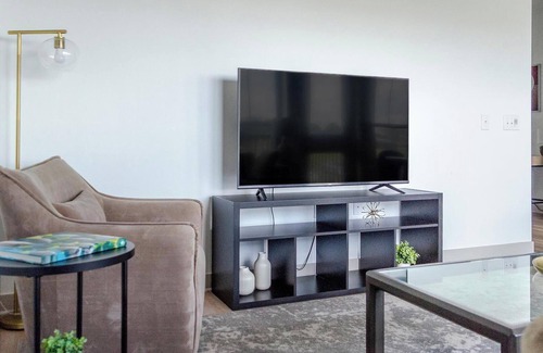 McCordsville Apartment | Landing at McCord Square - 1 Bedroom in Mc Cord.