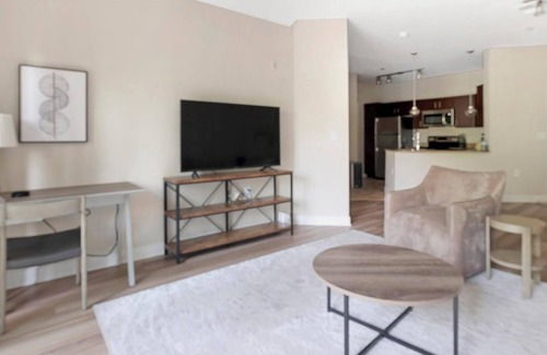 Chillum Apartment | Landing at Mode at Hyattsville - 1 Bedroom in H.
