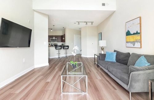 Chillum Apartment | Landing at Mode at Hyattsville - 1 Bedroom in H.