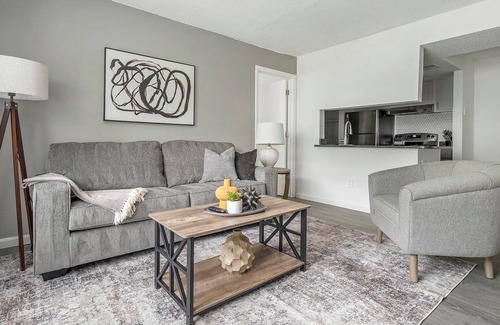 Winston - Salem Apartment | Landing at Northcliffe Forest - 2 Bedrooms in N.