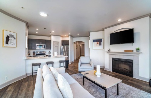 Corryville Apartment | Landing at The Village at Stetson Square - 2 Be.