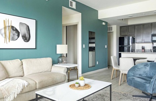 Eastwood Village Apartment | Landing at The Vistas at Eastwood - 2 Bedrooms .