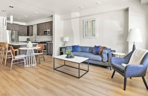 Hayden Island Apartment | Landing at Yacht Harbor Club - 1 Bedroom in Hay.